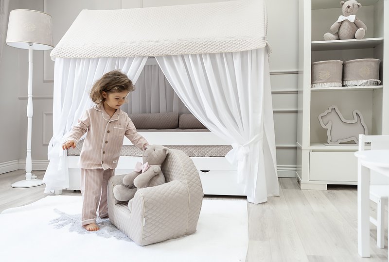 Luxusní mini křeslo se jménem béžové